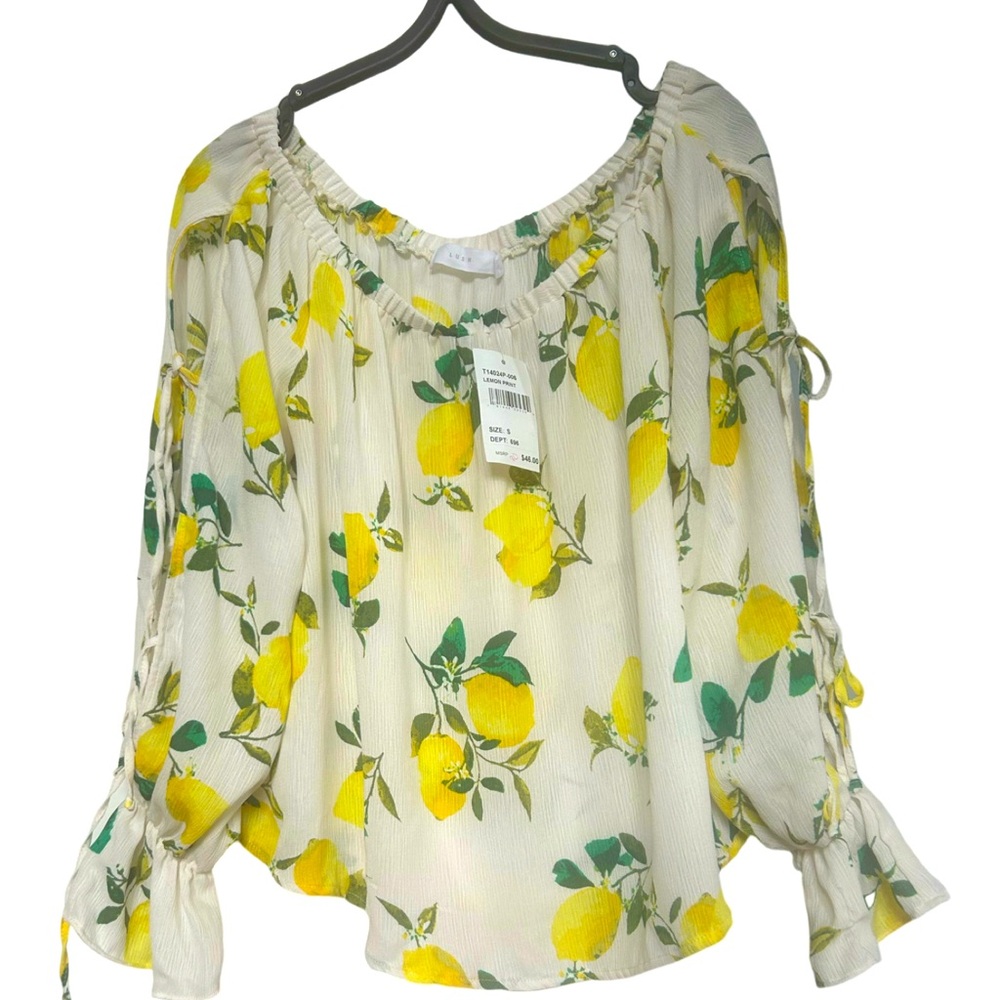 Size S lemon print NWT Lush blouse